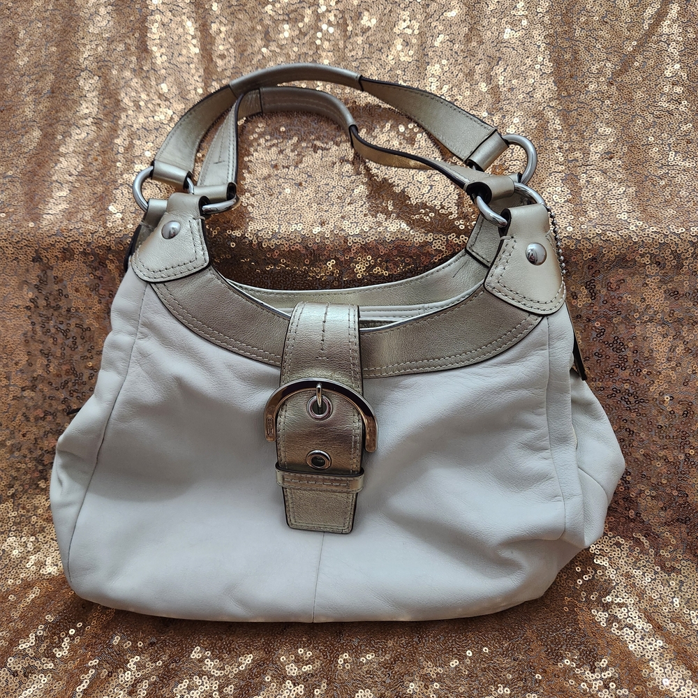 Coach White and Gold Leather Shoulder Bag